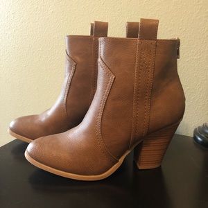 Taryn Ankle Booties